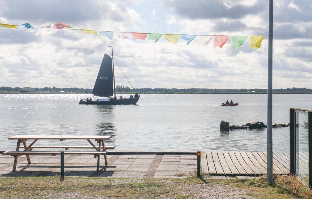 Houseboat Uitzicht Over Veluwemeer, Natuurlokatie, Prachtige Vergezichten Біддінґейзен Екстер'єр фото