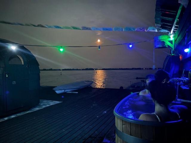 Houseboat Uitzicht Over Veluwemeer, Natuurlokatie, Prachtige Vergezichten Біддінґейзен Екстер'єр фото